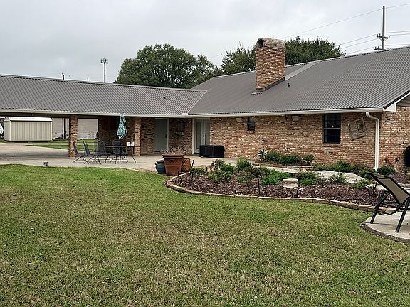 4th image of 1138 Perchville Rd