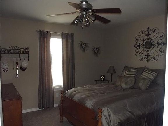 Spacious Second Bedroom