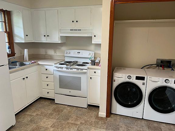 3rd image of 201 Miller Dr #4