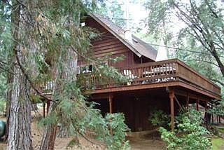 Great For Entertaining Or Relaxing In The Mountains