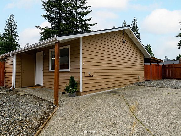 3rd image of 11808 SE 317th Pl