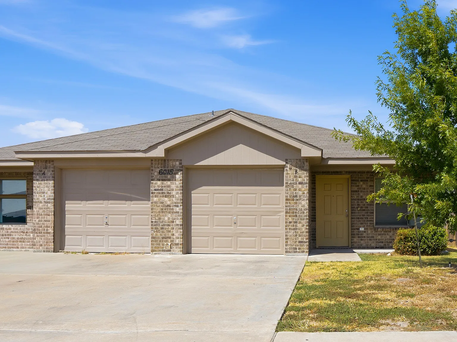 3 bed, 1300 sqft, $1,265 — Photo 2