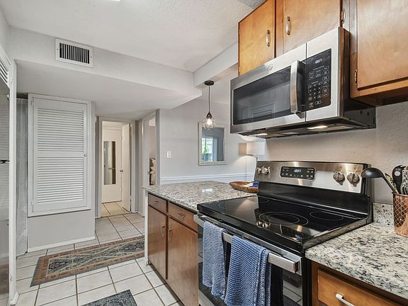 5th image of 2401 W Morrison Ave APT 202