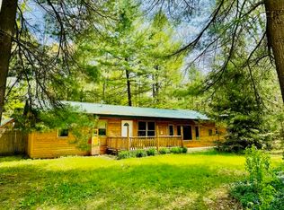 105 Snowflake Way, Houghton Lake, MI 48629
