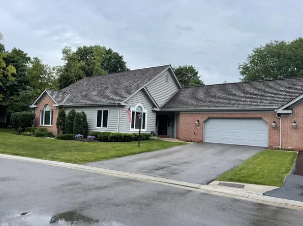 2435 Walnut Grove COURT #A, Brookfield, WI 53005