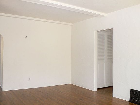 3rd image of 2910 Reservoir St