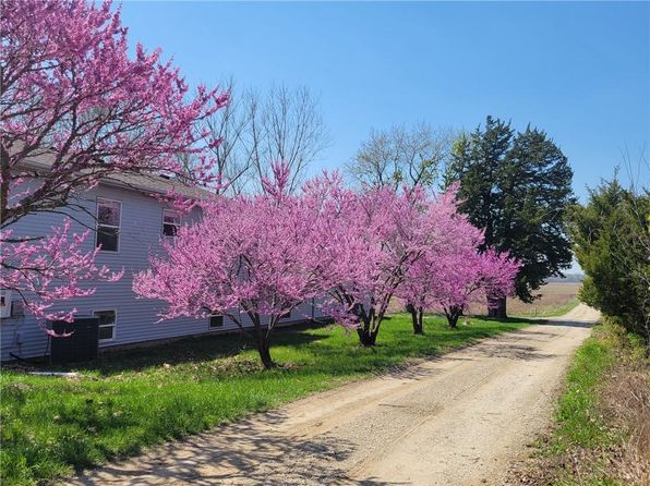 24101 S State Route K, Pleasant Hill, MO 64080