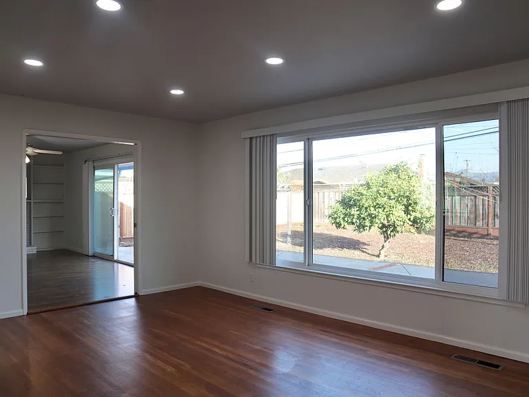 5138 Eggers Dr — Photo 7