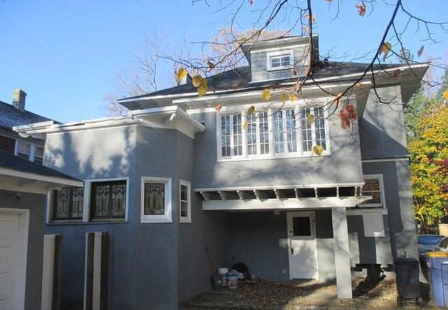 2nd image of 120 Luton Ave SE