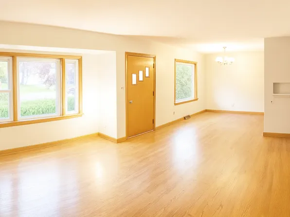 137 W Aaron Dr, State College, PA 16803