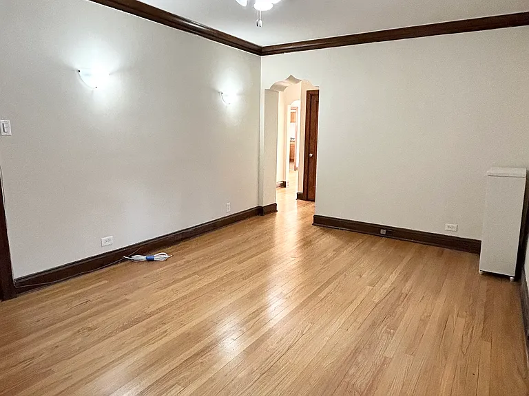 5236 N Rockwell St #1A — Photo 6