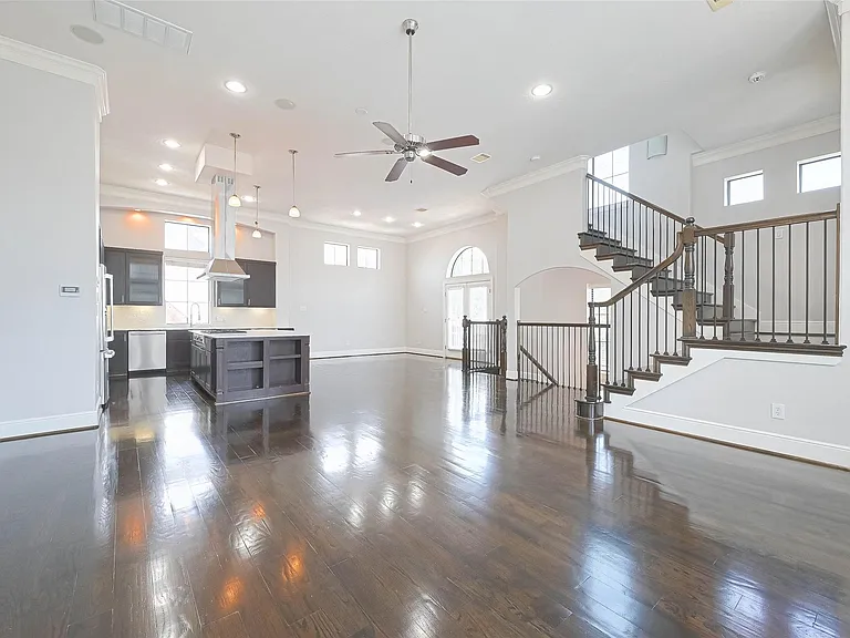 1739 Oakdale St — Photo 15
