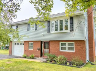 17 Delaware Ave, Rensselaer, NY 12144