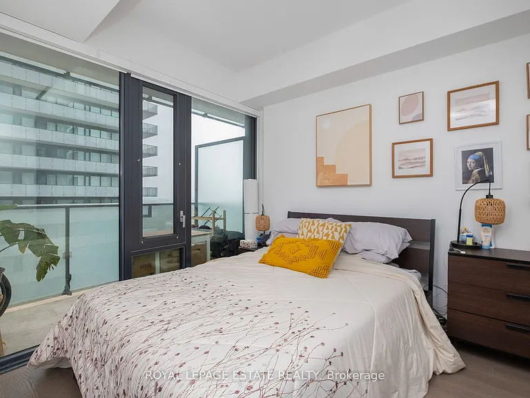 161 Roehampton Ave #2607 — Photo 10