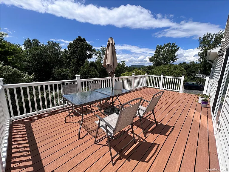 86 Somerset Dr — Photo 26