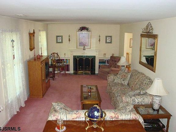 5th image of 15 Braden Dr