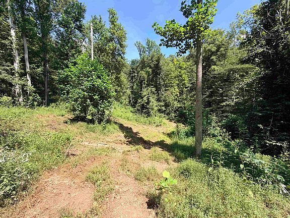 4th image of 6370 Camp Creek Rd