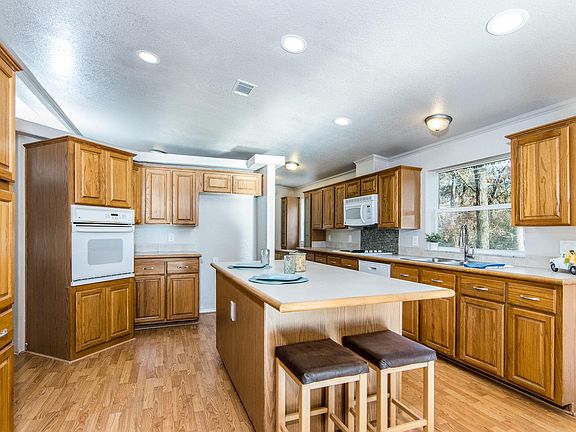 3rd image of 28610 Elm Trace Dr