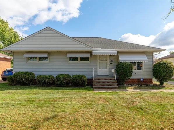 6413 Alexandria Dr, Parma Heights, OH 44130