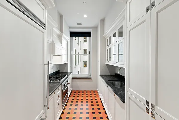Sold by Compass | media 5