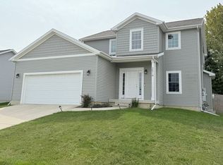 2514 Grey Fox Trl, Bloomington, IL 61705