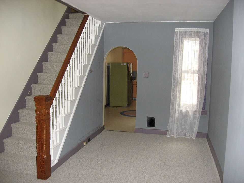 LR, new carpet