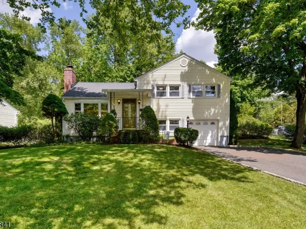 110 Woodland Rd, New Providence Boro, NJ 07974