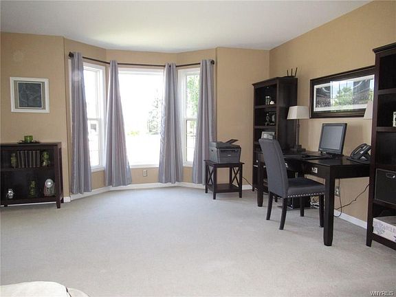 5th image of 50 Island Park Cir