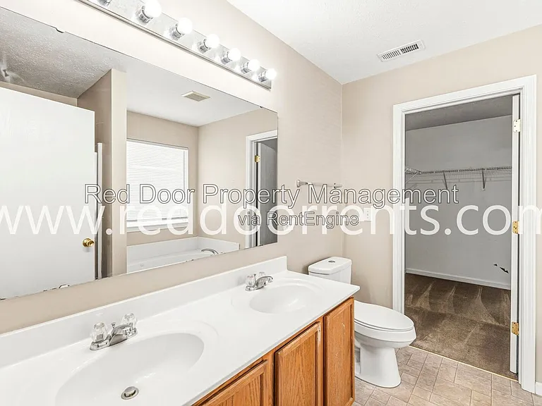 12419 Deerview Dr — Photo 35