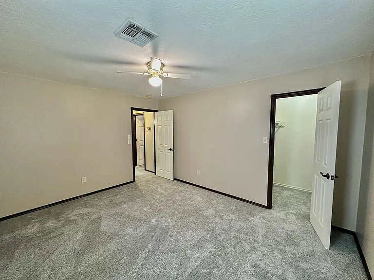 4 NW Havenshire Cir — Photo 27