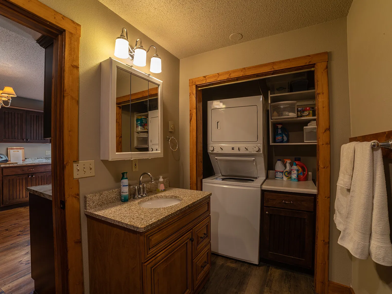 935 Ames - 935 — Photo 4