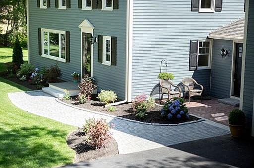 2nd image of 104 Blueberry Ln