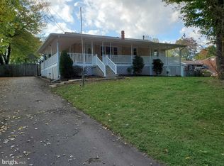 8008 McLean St, Manassas, VA 20111