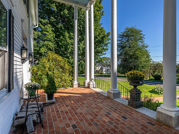 3rd image of 48 Old Middle St #1