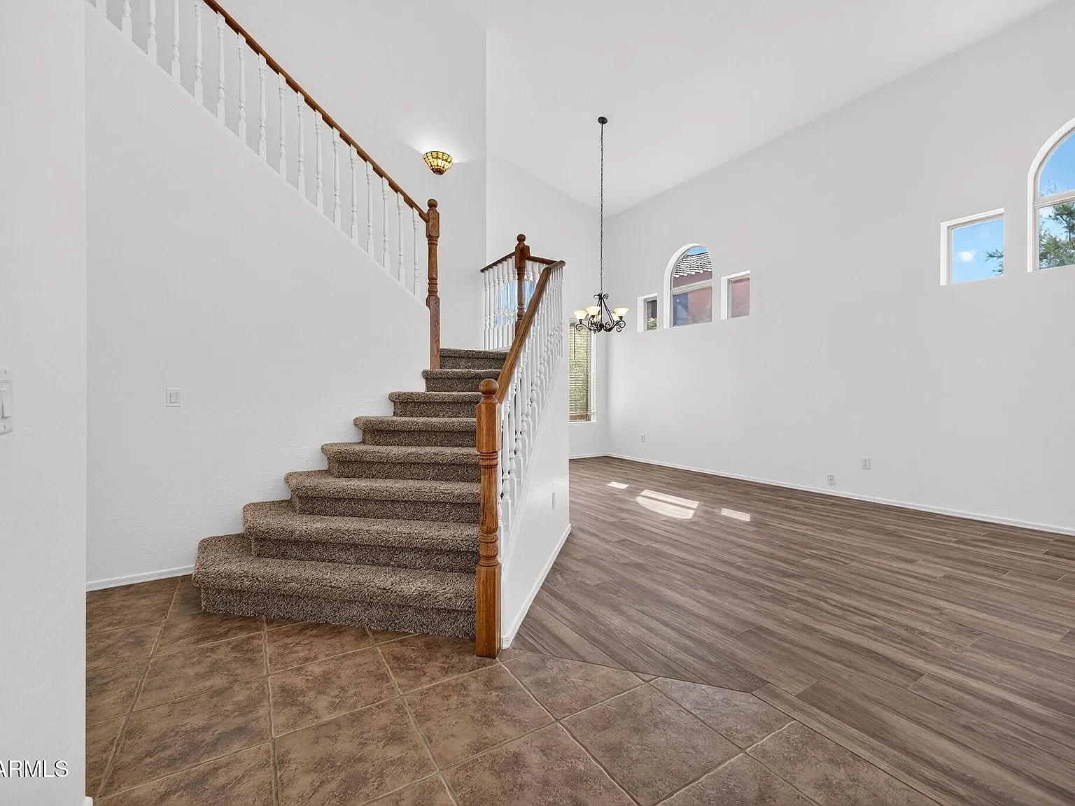 5 bed, 2749 sqft, $3,995 — Photo 4