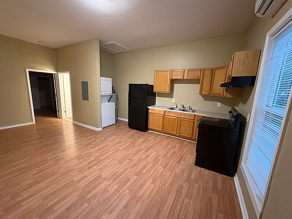 Full kitchen with Washer and Dryer