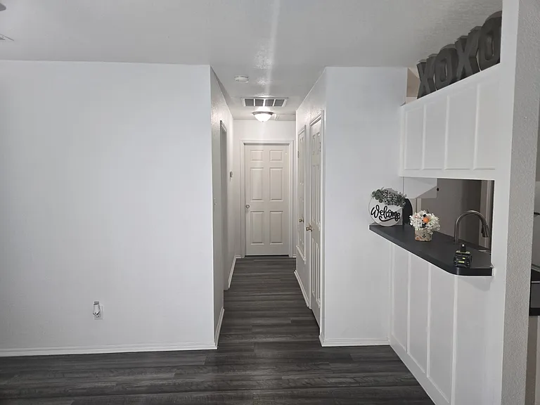 2545 E Renfro St #A — Photo 6