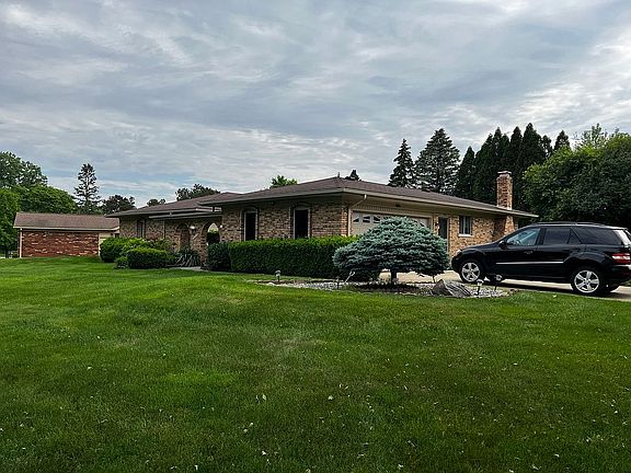2nd image of 5123 Crestmont Dr