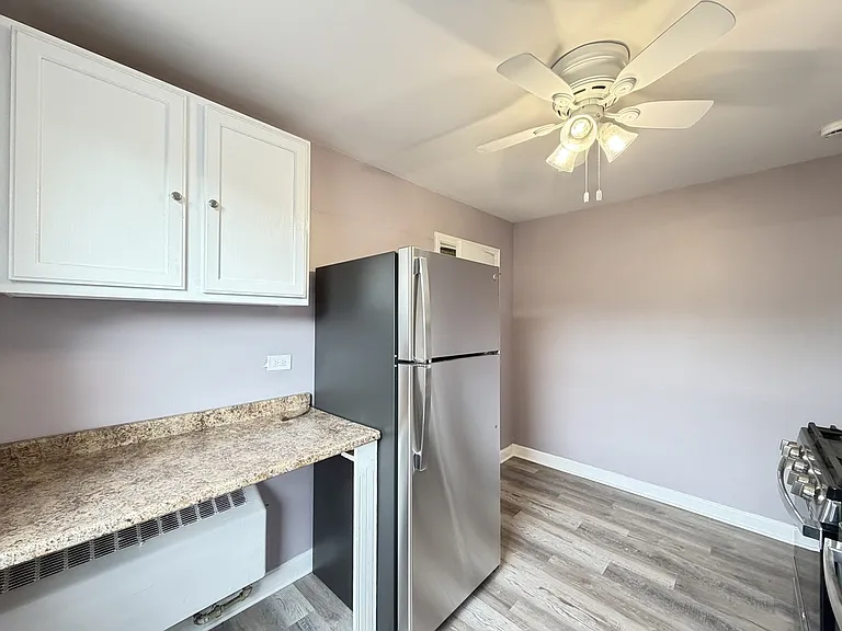 2057 E 72nd St #4 — Photo 7