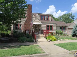 2718 SW 13th St, Topeka, KS 66604