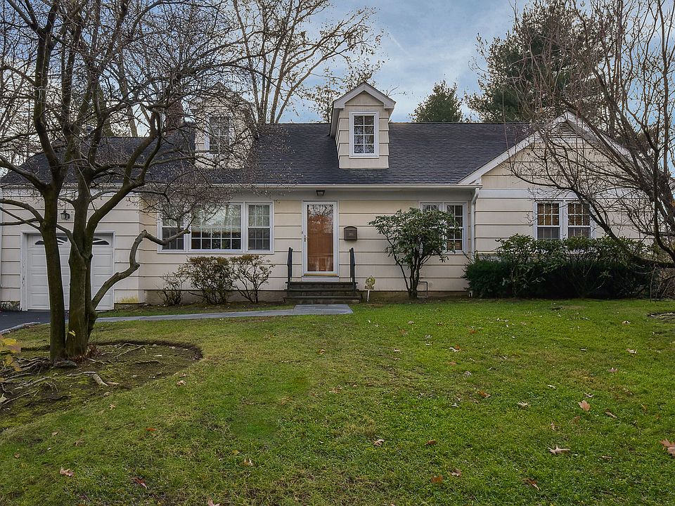 1st image of 180 Plymouth Dr