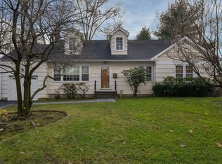 180 Plymouth Dr, Scarsdale, NY 10583