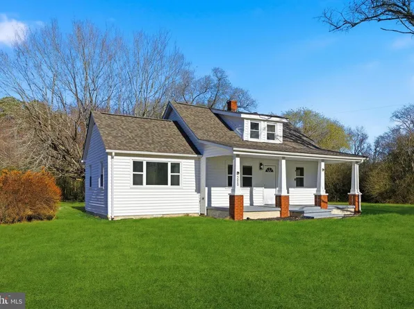 5020 Tucker Hill Rd, Hague, VA 22469