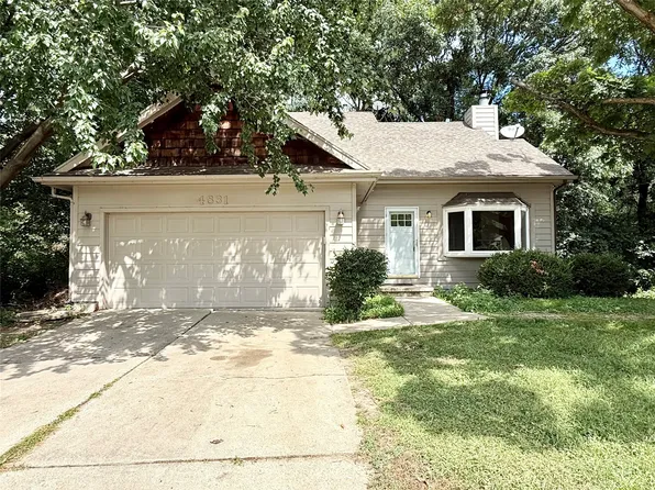 4831 71st St, Urbandale, IA 50322