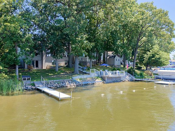 3rd image of 61763 Crestlane Dr