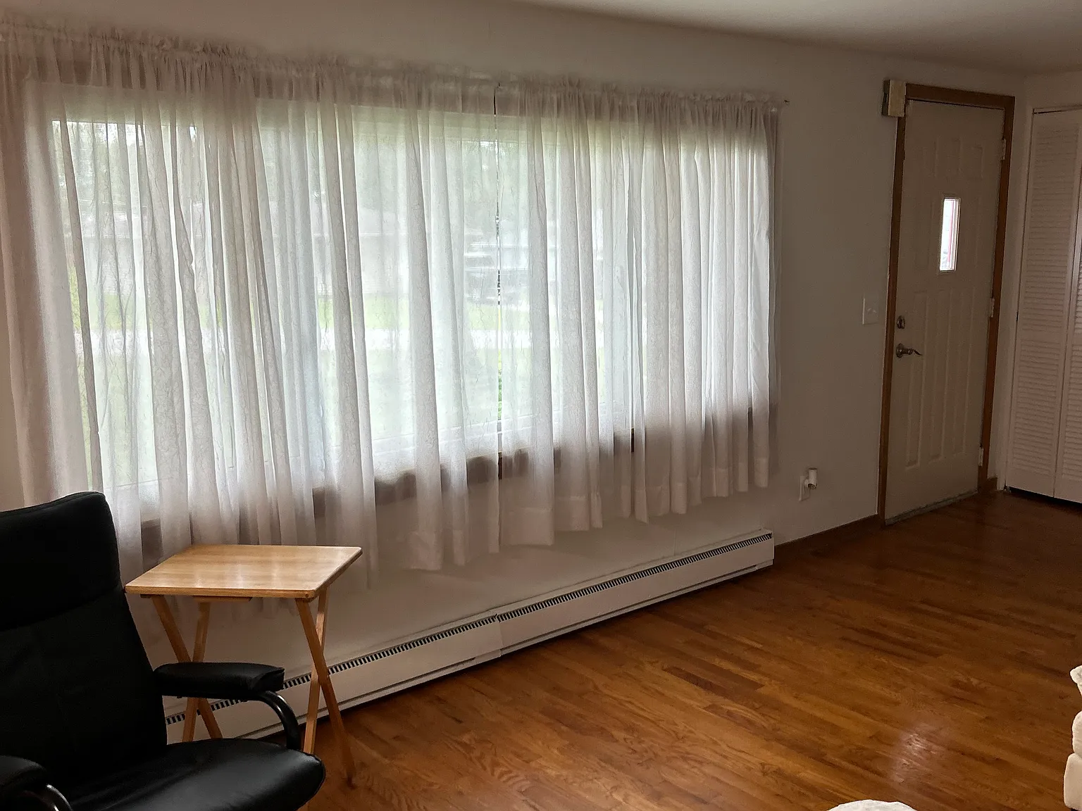 3 bed, 1224 sqft, $1,700 — Photo 3