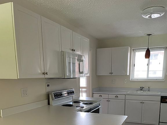 A Light, Bright Kitchen