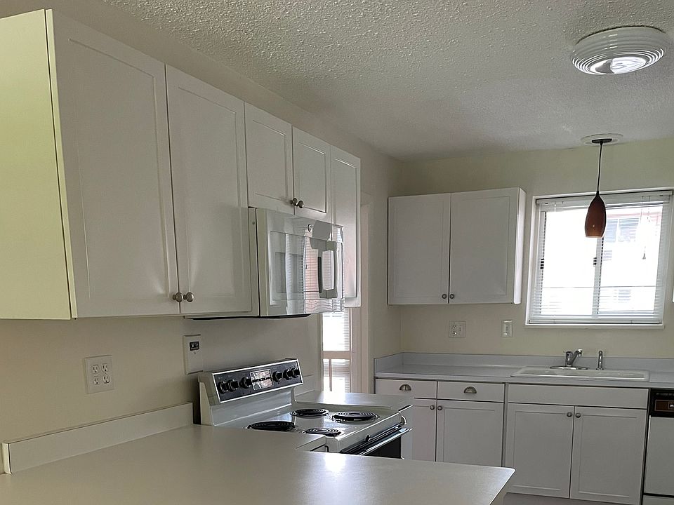 A Light, Bright Kitchen
