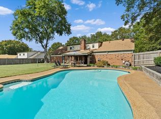 369 Taraview Rd, Collierville, TN 38017