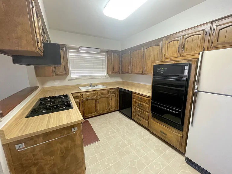 4929 Sparrow Hawk Ln — Photo 2